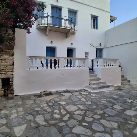 Marina's * Wyspa Tinos